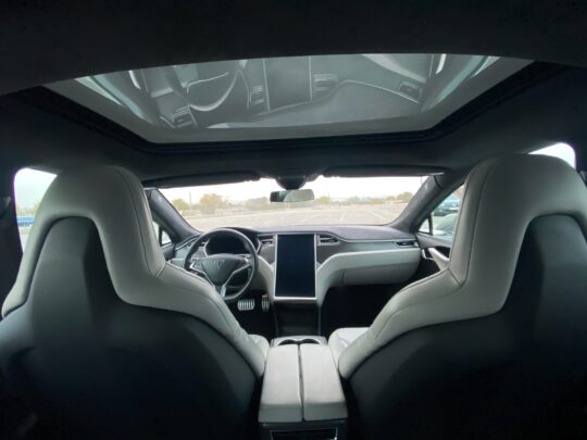 TESLA Model S 1