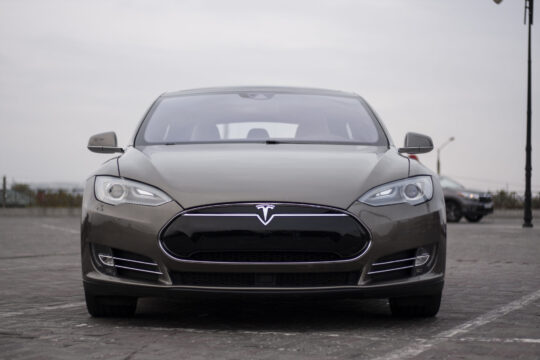 TESLA Model S 14