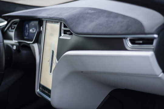 TESLA Model S 35