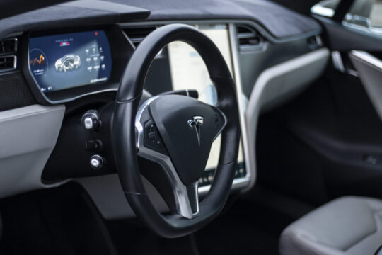 TESLA Model S 37