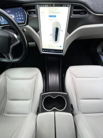 TESLA Model S 7