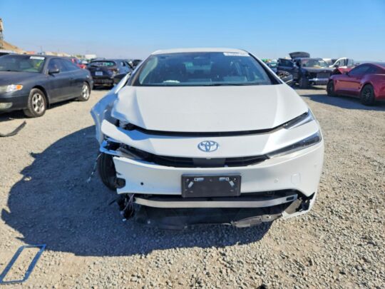 2024-Toyota-Prius-JTDACAAU5R3035888-5